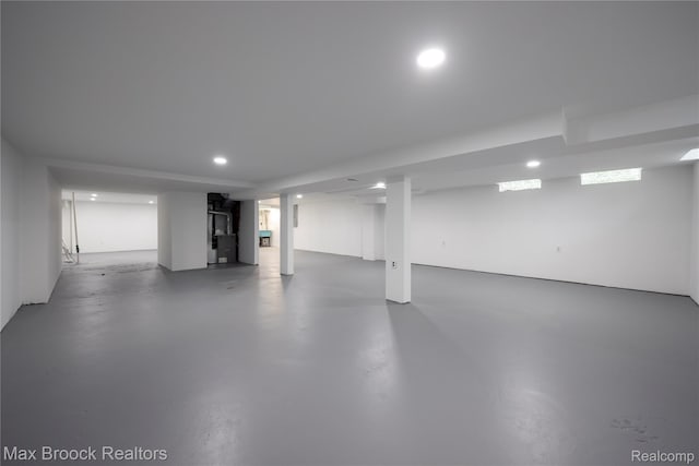 6695 Lahser Rd, Bloomfield Hills, MI 48301 - garage with recessed lighting