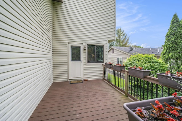 2800 Kimberley Rd, Ann Arbor, MI 48104 - view of wooden deck