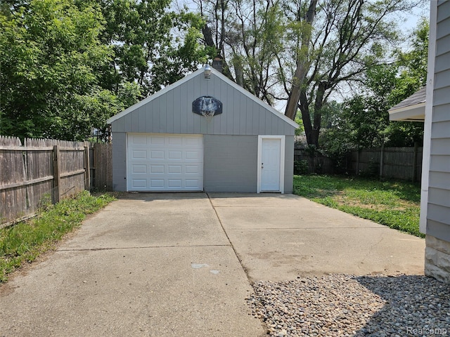 1073 W Bristol Rd, Grand Blanc, MI 48507 - detached garage with driveway