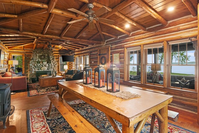 6952 Carter Rd, Beulah, MI 49617