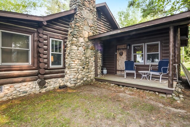 6952 Carter Rd, Beulah, MI 49617