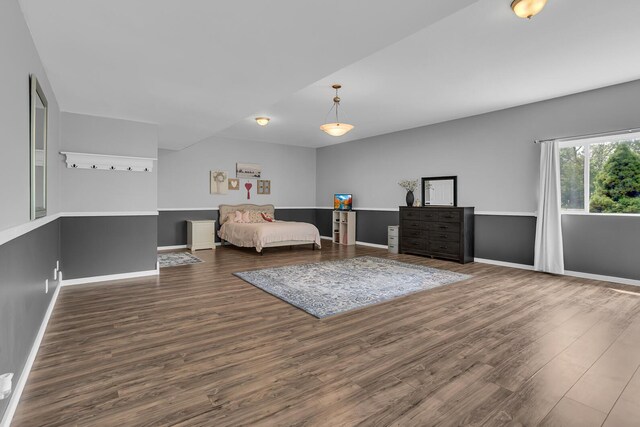 7910 Stony Lake Rd, Jackson, MI 49201 - bedroom featuring wood finished floors and baseboards