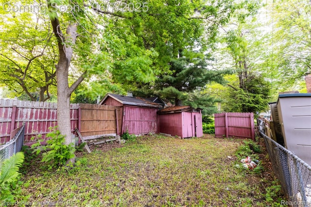 50824 Baltimore St, New Baltimore, MI 48047 - view of fenced backyard