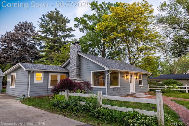 50824 Baltimore St, New Baltimore, MI 48047 - view of front facade with a chimney