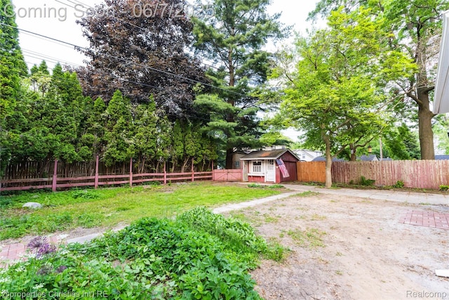 50824 Baltimore St, New Baltimore, MI 48047 - view of yard