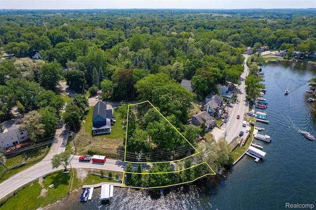 411 Heights Rd, Lake Orion, MI 48362