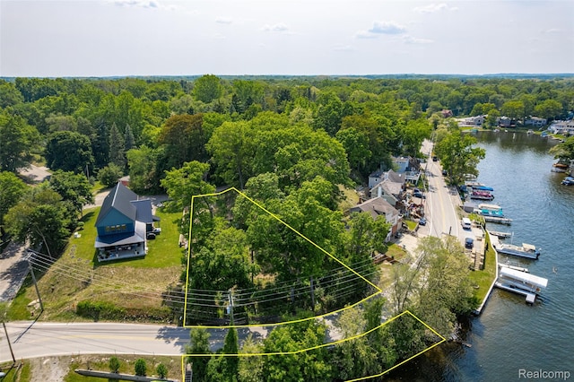 411 Heights Rd, Lake Orion, MI 48362