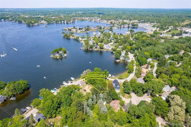 411 Heights Rd, Lake Orion, MI 48362