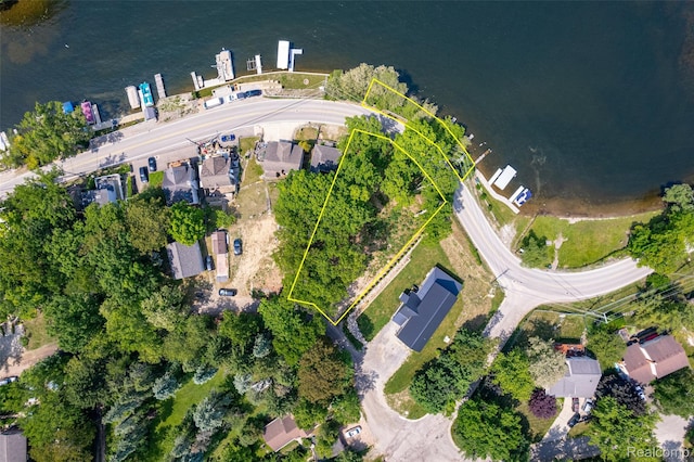 411 Heights Rd, Lake Orion, MI 48362