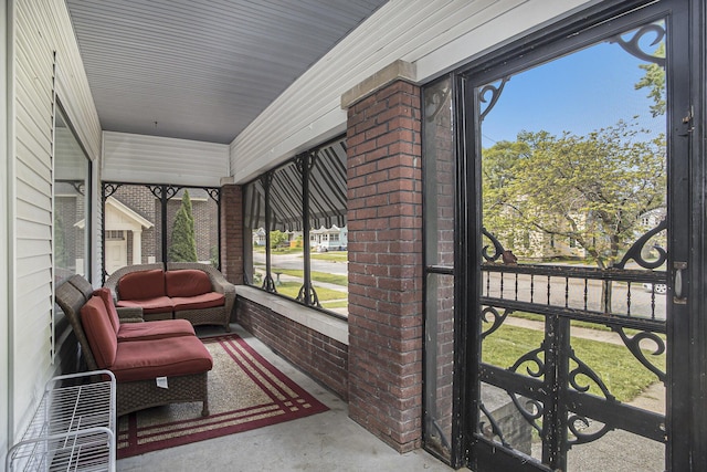 2046 Bourdon St, Muskegon, MI 49441 - view of sunroom / solarium
