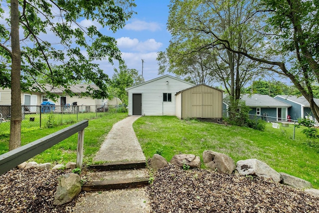 1700 Bristol Ave NW, Grand Rapids, MI 49504 - view of yard