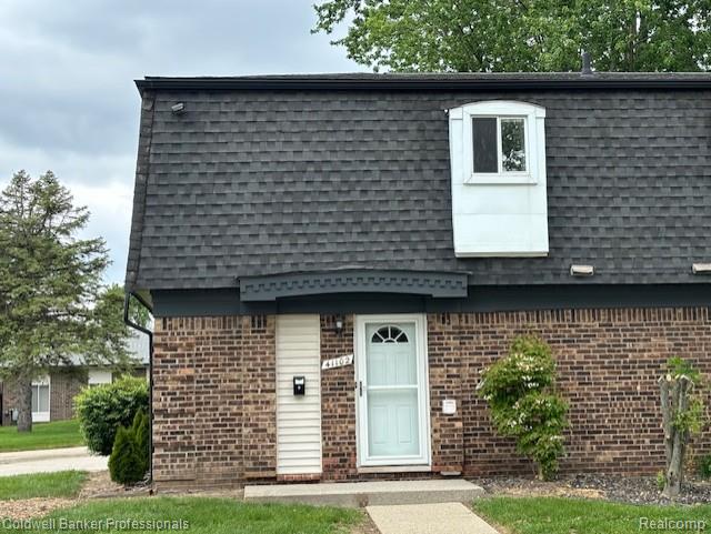 41102 N Woodbury Green Dr, Belleville, MI 48111 - photo 1