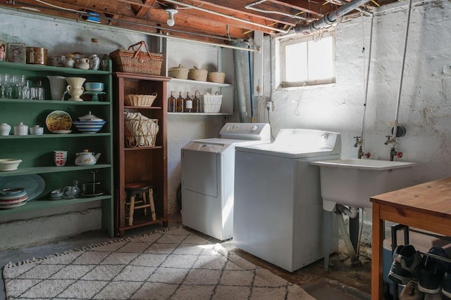 1550 Pine Ave NW, Grand Rapids, MI 49504 - washroom with washing machine and dryer