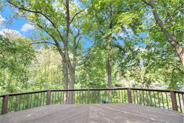 8721 Onandaga Rd, Clarkston, MI 48348 - view of wooden terrace