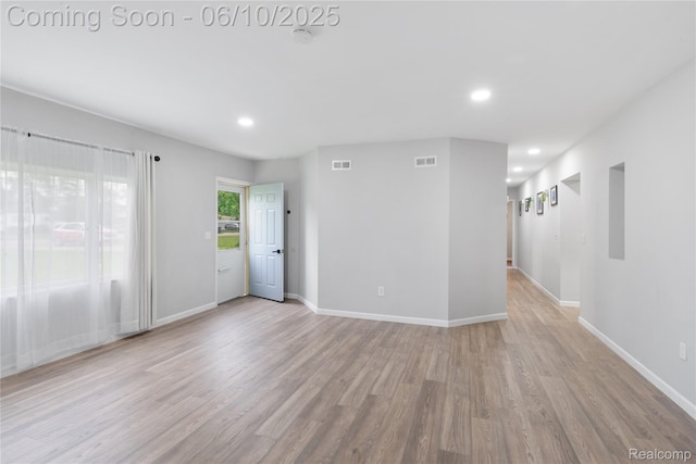 2062 Vermont Dr, Troy, MI 48083 - empty room featuring wood finished floors, recessed lighting, and baseboards