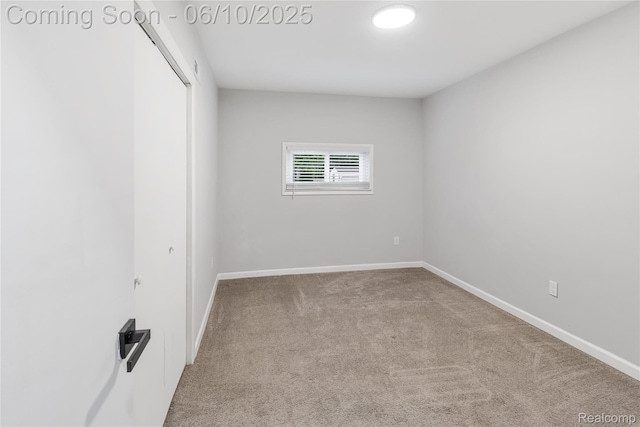 2062 Vermont Dr, Troy, MI 48083 - unfurnished room with carpet and baseboards