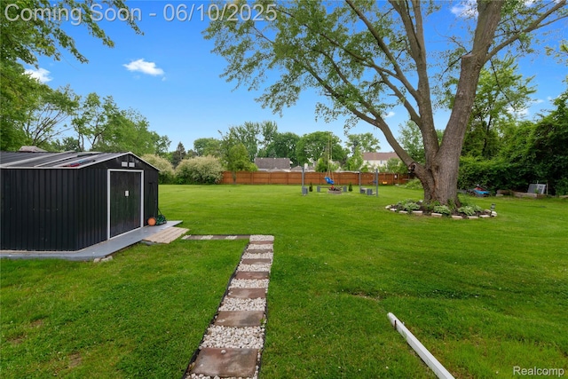 2062 Vermont Dr, Troy, MI 48083 - view of yard