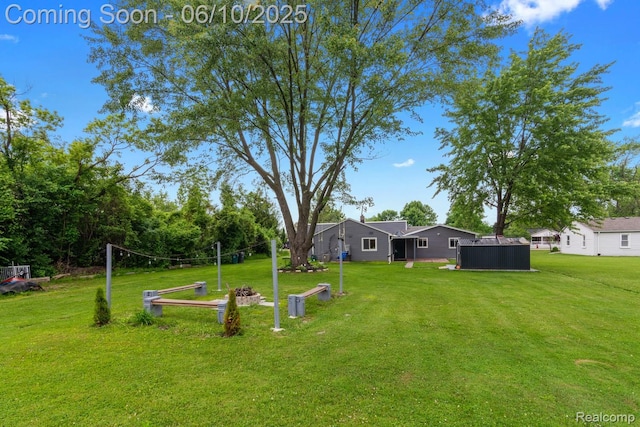 2062 Vermont Dr, Troy, MI 48083 - view of grassy yard