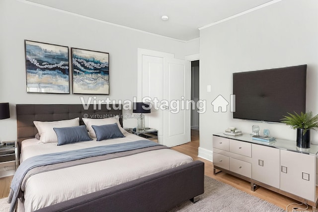 3485 Bedford St, Detroit, MI 48224 - bedroom featuring light wood finished floors and ornamental molding