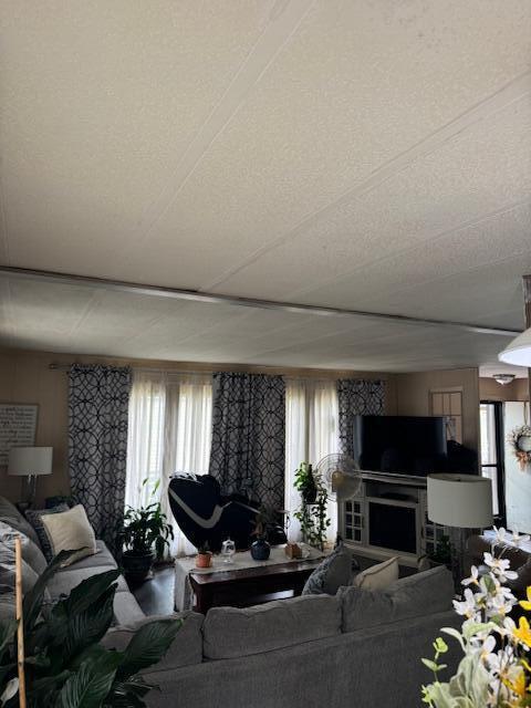 583 S Mcintosh Ln, Muskegon, MI 49442 - view of living area