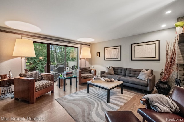 1132 Hillpointe Cir, Bloomfield Hills, MI 48304 - living room featuring wood finished floors