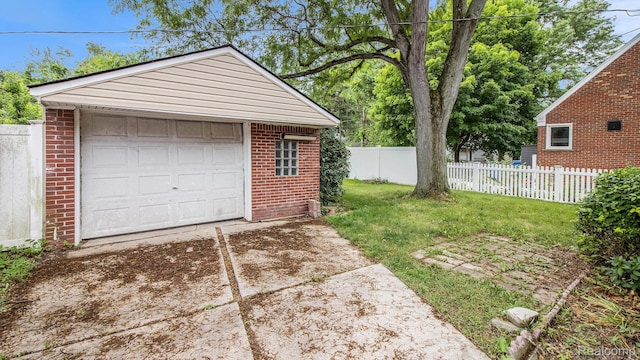 25695 Orchard Dr, Dearborn Heights, MI 48125 - detached garage with concrete driveway