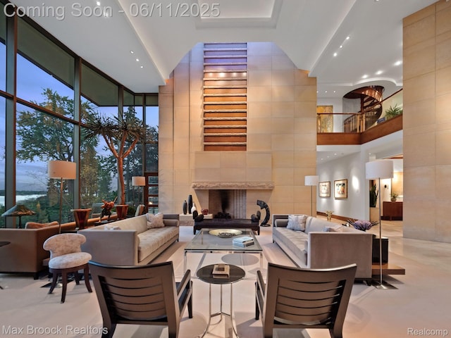 4790 Dow Ridge Rd, Orchard Lake, MI 48324 - common area with a high ceiling, a wall of windows, and recessed lighting