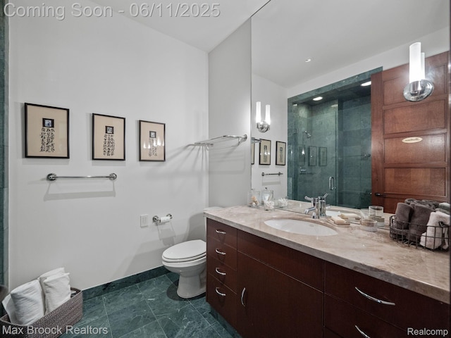 4790 Dow Ridge Rd, Orchard Lake, MI 48324 - full bathroom with vanity, toilet, a shower stall, and baseboards