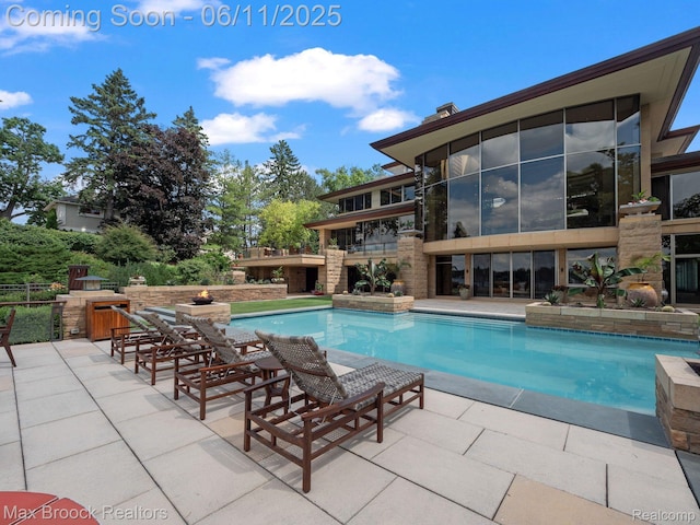 4790 Dow Ridge Rd, Orchard Lake, MI 48324 - outdoor pool featuring a patio area
