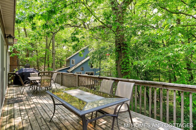 2338 Crescent Walk, Macatawa, MI 49434 - deck with outdoor dining space and grilling area