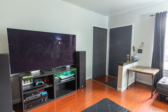 23400 Reynolds Ave, Hazel Park, MI 48030 - living area with wood finished floors