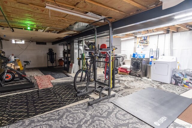 23400 Reynolds Ave, Hazel Park, MI 48030 - exercise room featuring washer and dryer and carpet
