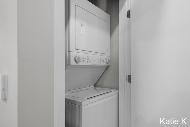 600 Douglas Ave NW Unit 612A, Grand Rapids, MI 49504 - laundry area featuring estacked washer and dryer
