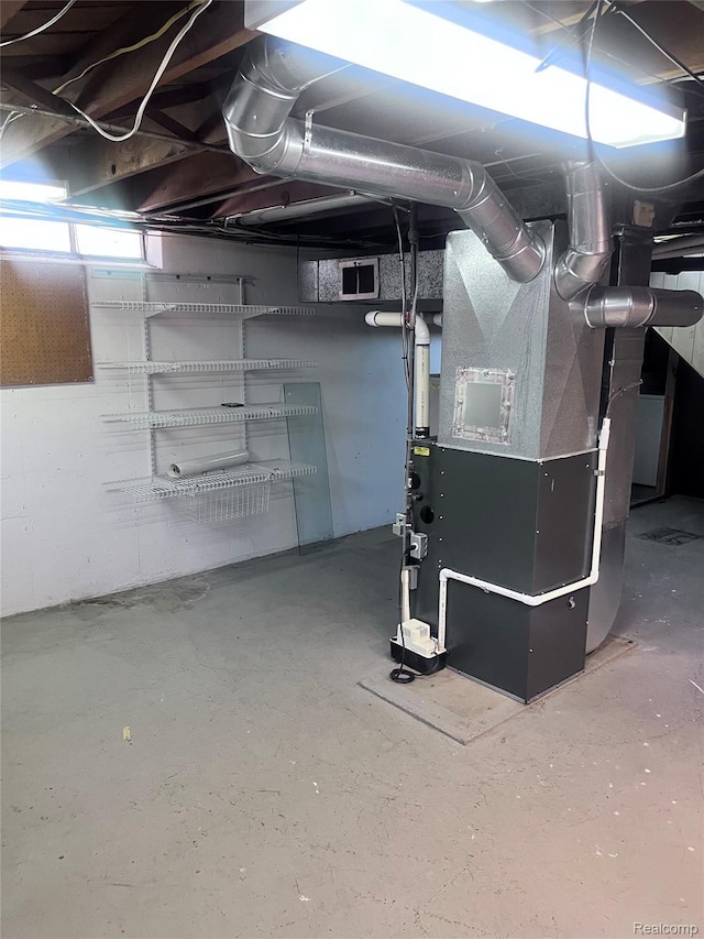 140 Pershing Dr NE, Grand Rapids, MI 49505 - below grade area featuring heating unit