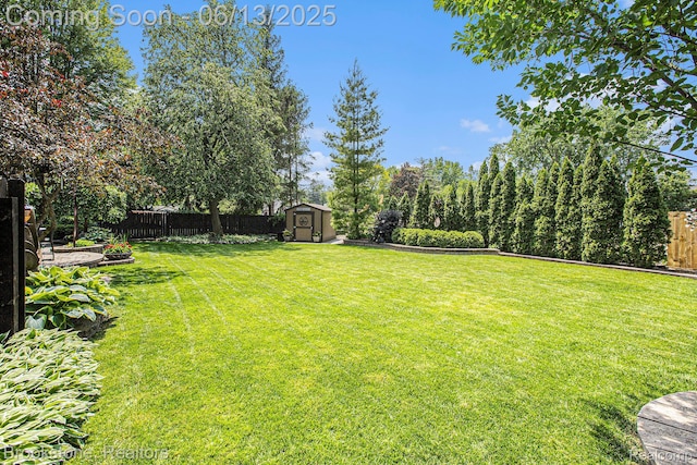 4057 Cypress Dr, Troy, MI 48085 - view of yard