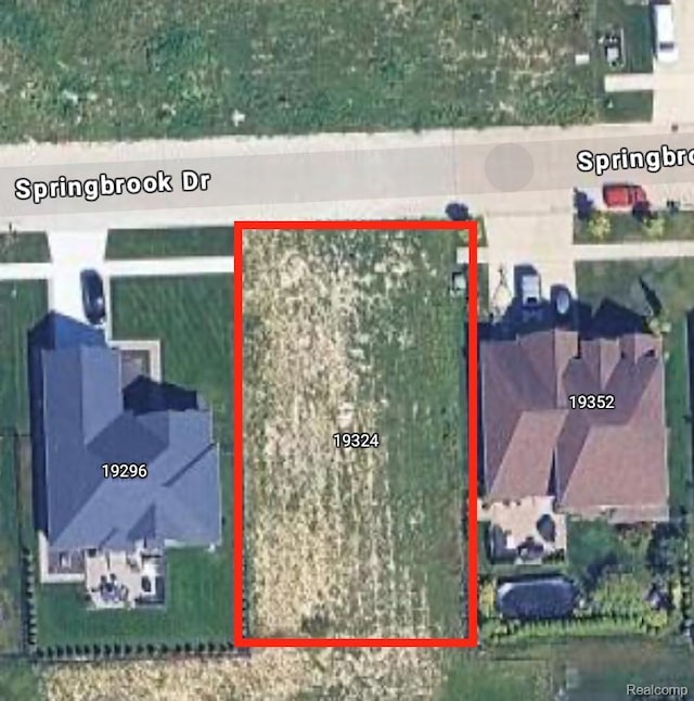 19324 Springbrook Dr, Sterling Heights, MI 48044