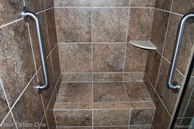 25364 Sutton Ct, Novi, MI 48374 - photo 34