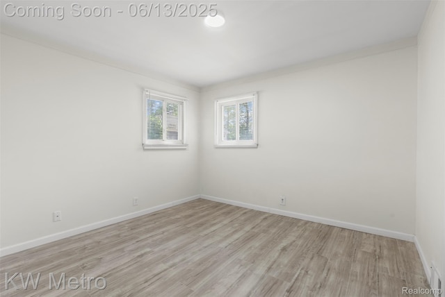 14920 Myola Ave, Warren, MI 48089 - unfurnished room featuring wood finished floors and baseboards