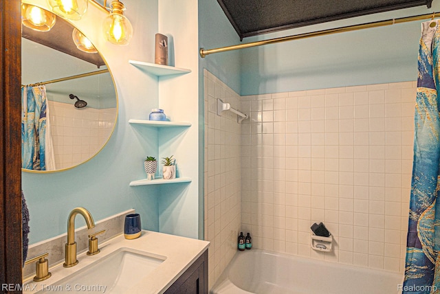 813 Birchwood Dr, Flushing, MI 48433 - full bath featuring shower / tub combo with curtain and vanity
