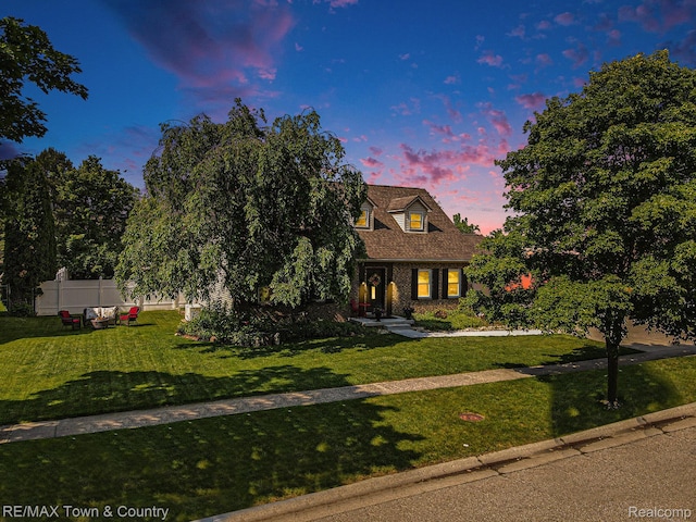813 Birchwood Dr, Flushing, MI 48433 - view of front of home with brick siding