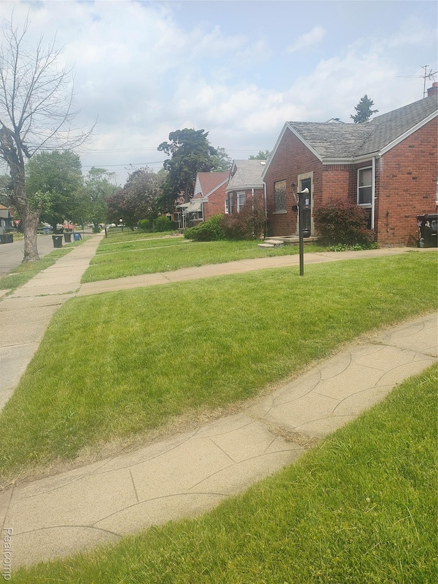 20022 Hanna St, Highland Park, MI 48203 - view of green lawn