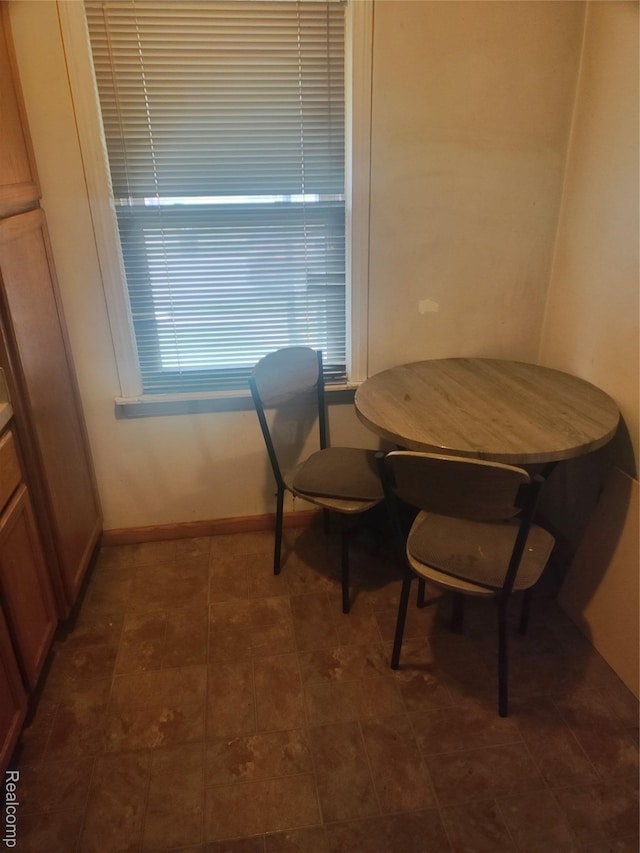 20022 Hanna St, Highland Park, MI 48203 - dining area with baseboards