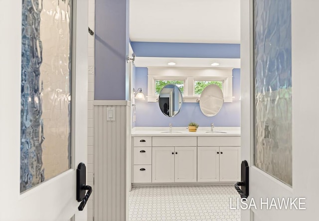 12857 Wilderness Trl, Grand Haven, MI 49417 - bathroom with double vanity