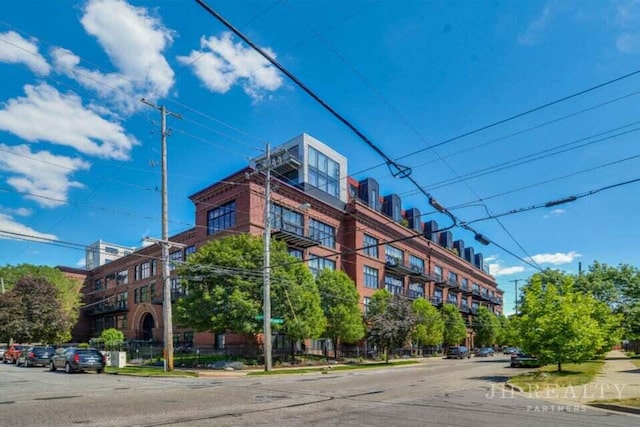 600 NW Broadway Ave Unit 318, Grand Rapids, MI 49504 - view of building exterior