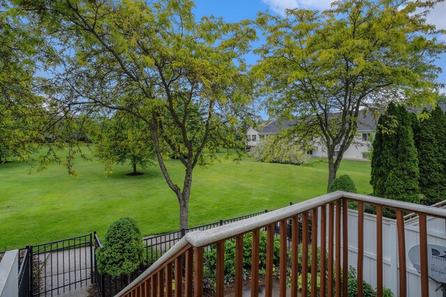 302 NE Xing, Holland, MI 49423 - view of green lawn