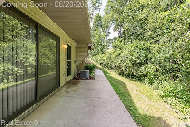 410 Spring Brooke Dr, Brighton, MI 48116 - view of patio / terrace