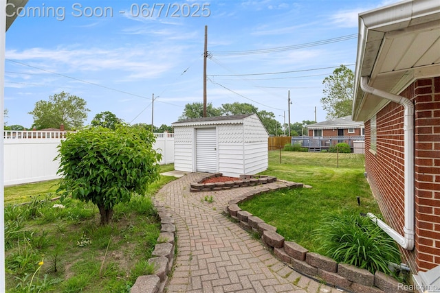 8786 N Evangeline St, Dearborn Heights, MI 48127 - view of yard