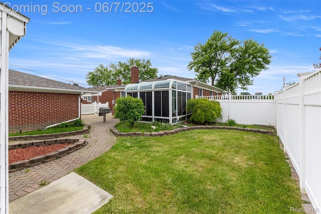 8786 N Evangeline St, Dearborn Heights, MI 48127 - view of yard