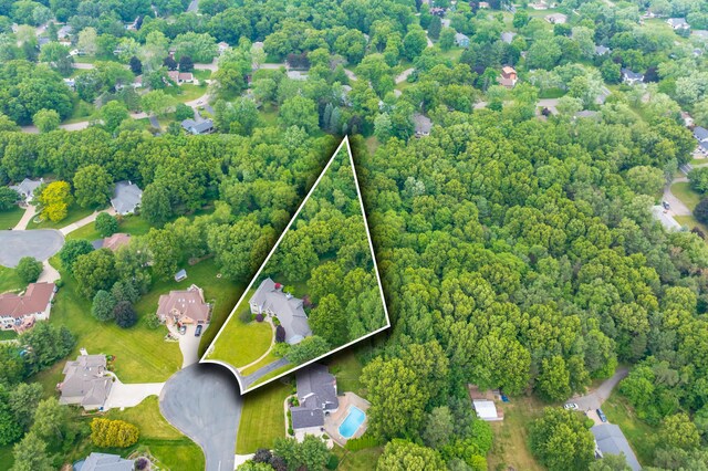 7843 Shepherds Glen Ct, Kalamazoo, MI 49009 - aerial overview of property's location with property boundaries highlighted