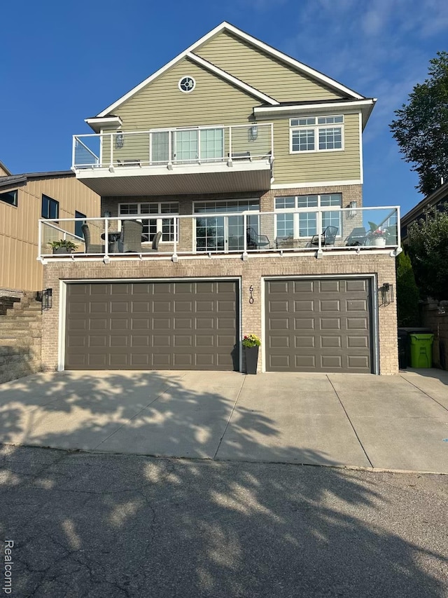 610 Longpointe Dr, Lake Orion, MI 48362 - photo 2